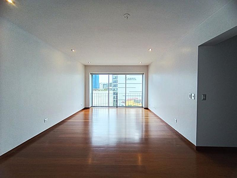 Departamento en Venta en el Corazón de Miraflores 3 Dormitorios $254,000 A.C. 111 mt.