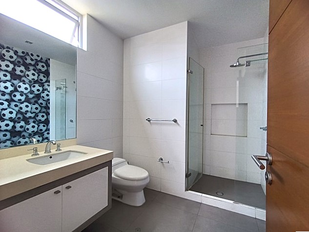 Exclusiva Residencia en Alquiler Urb. Aurora Miraflores 4 Dormitorios 4 Baños AT. 315 mt.