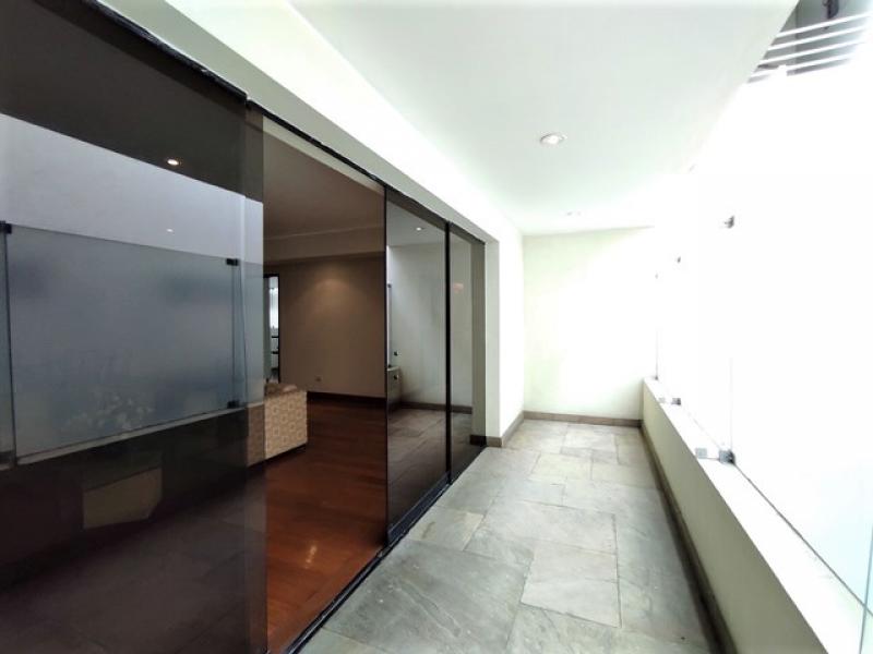 Dpto. en Vta. Zona Exclusiva de Chacarilla Surco 3 Dorm. $375,000 A.C. 198 MT.