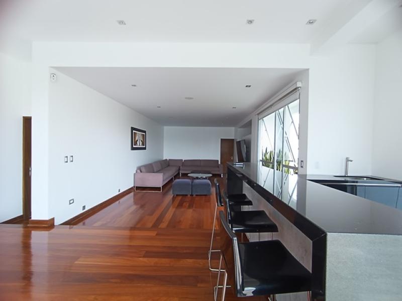 Exclusiva Residencia en Alquiler Urb. Aurora Miraflores 4 Dormitorios 4 Baños AT. 315 mt.