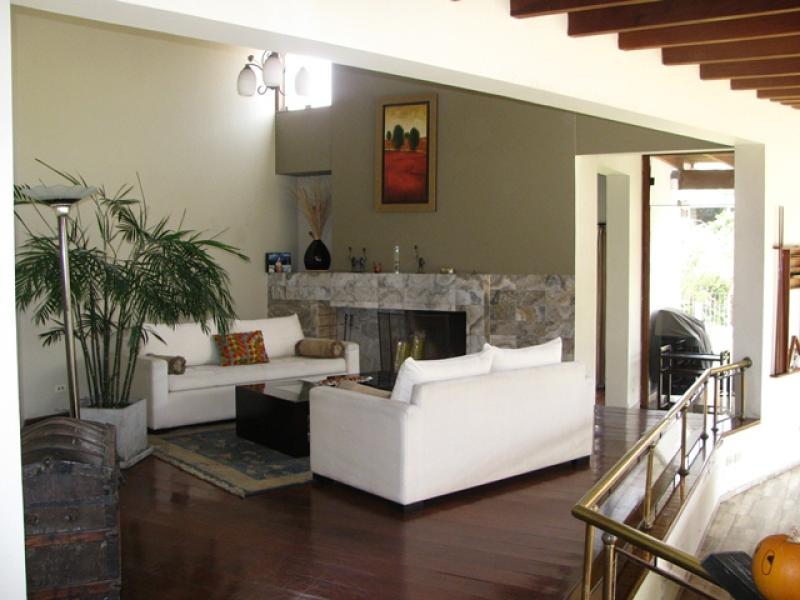 Magnifica Residencia en Venta Frente al Club La Laguna La Molina 5 Dormitorios A.T. 766