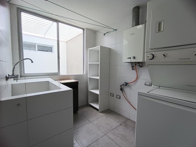 Exclusiva Residencia en Alquiler Urb. Aurora Miraflores 4 Dormitorios 4 Baños AT. 315 mt.