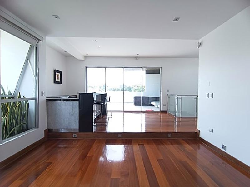 Exclusiva Residencia en Alquiler Urb. Aurora Miraflores 4 Dormitorios 4 Baños AT. 315 mt.