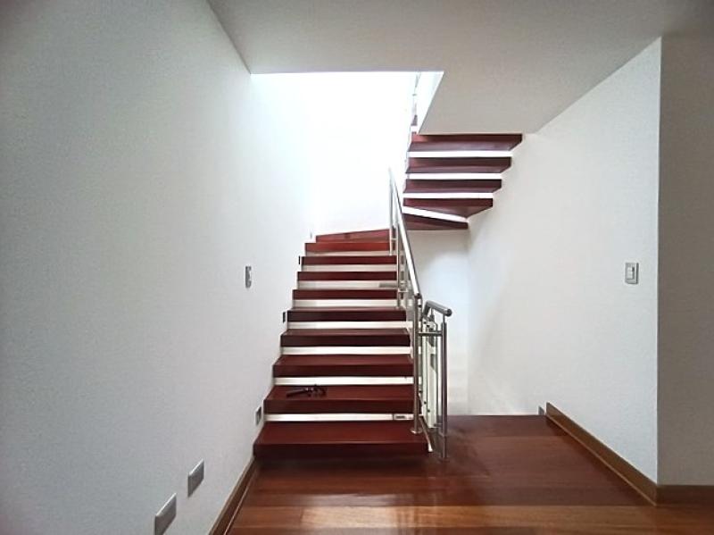 Exclusiva Residencia en Alquiler Urb. Aurora Miraflores 4 Dormitorios 4 Baños AT. 315 mt.