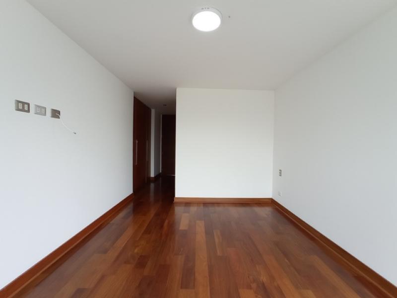 Pent-house Dúplex en Alquiler Zona Exclusiva San Isidro 4 Dormitorios $5,500 A.C. 410 mt.