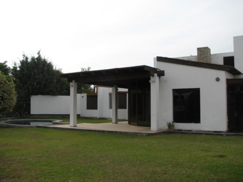 Magnifica Residencia en Venta Frente al Club La Laguna La Molina 5 Dormitorios A.T. 766