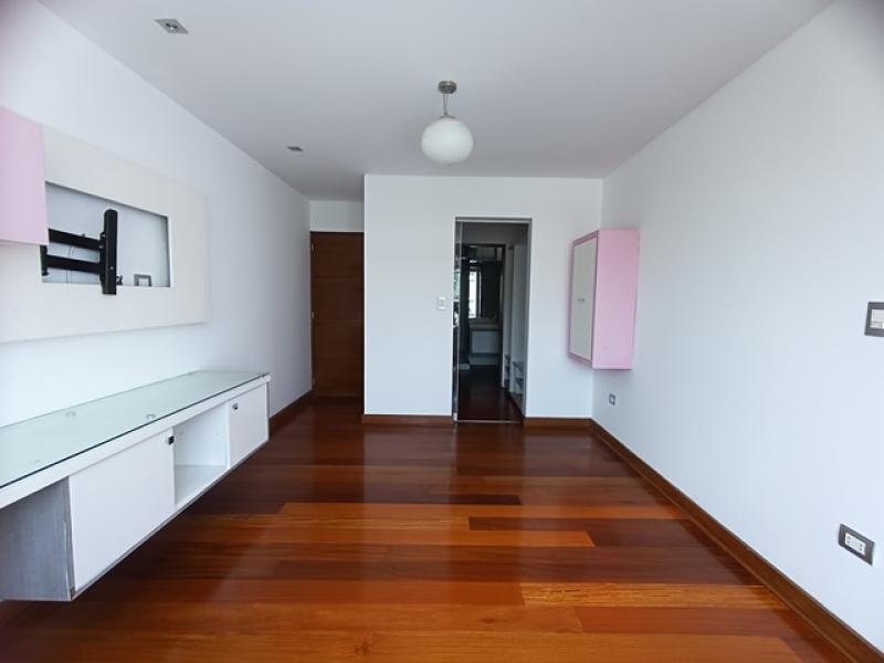 Exclusiva Residencia en Alquiler Urb. Aurora Miraflores 4 Dormitorios 4 Baños AT. 315 mt.