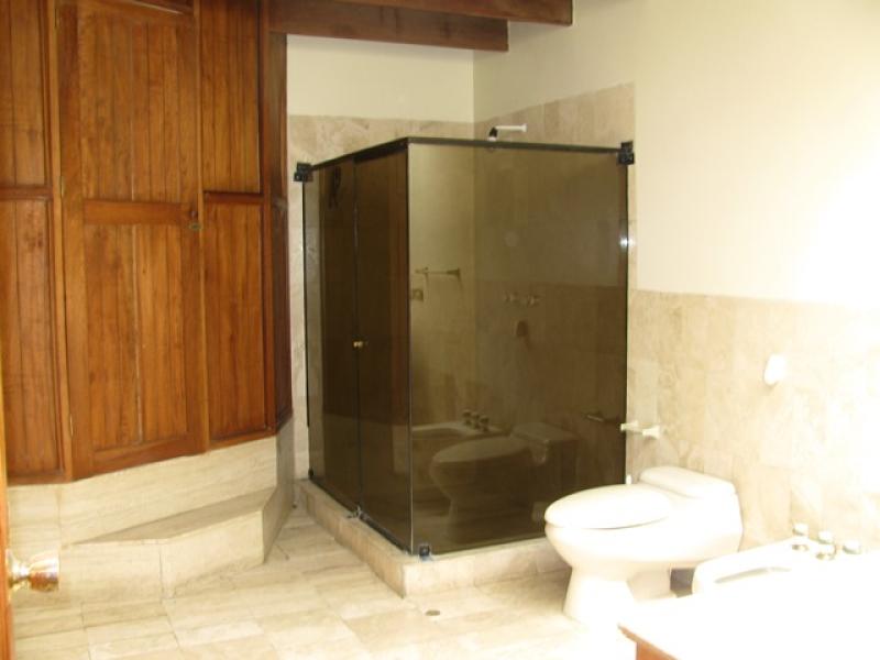 Magnifica Residencia en Venta Frente al Club La Laguna La Molina 5 Dormitorios A.T. 766