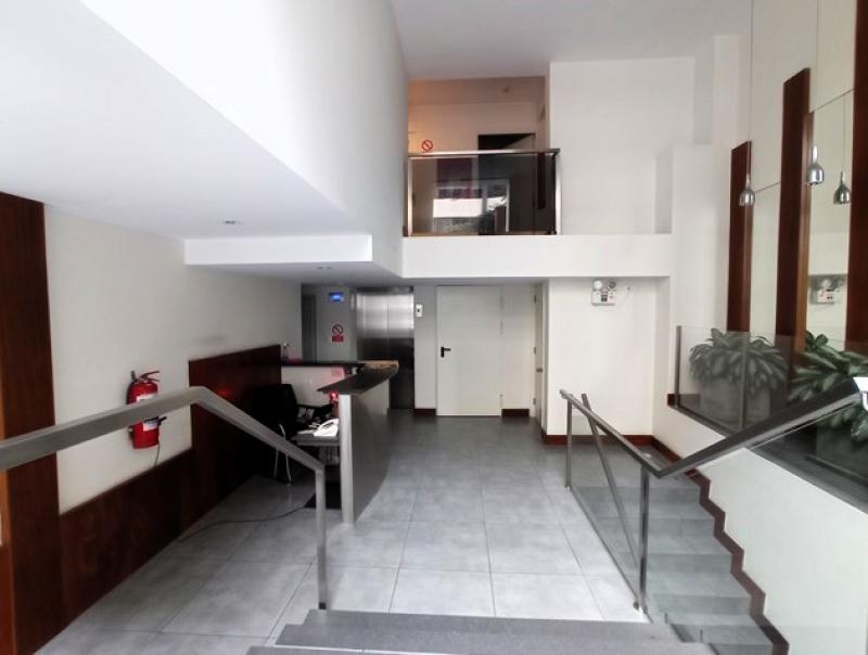 Departamento Dúplex en Alquiler Miraflores 1 Dormitorio $1,050 A.C 80 mt.