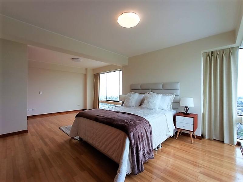 Departamento en Alquile Zona Exclusiva de San Isidro Frente al Golf $2,800 A.C 212 mt