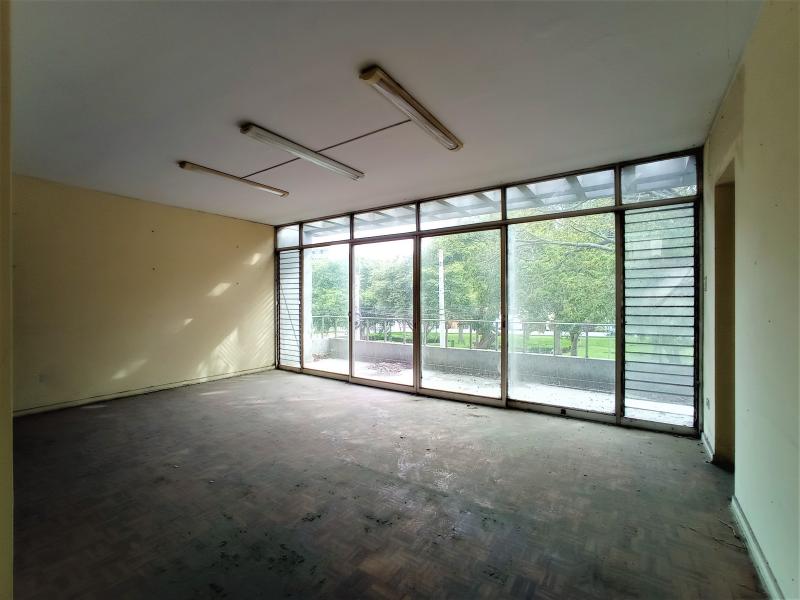 Casa como Terreno en Venta Urb. El Palomar San Isidro Zonificación 7 Pisos $819,000
