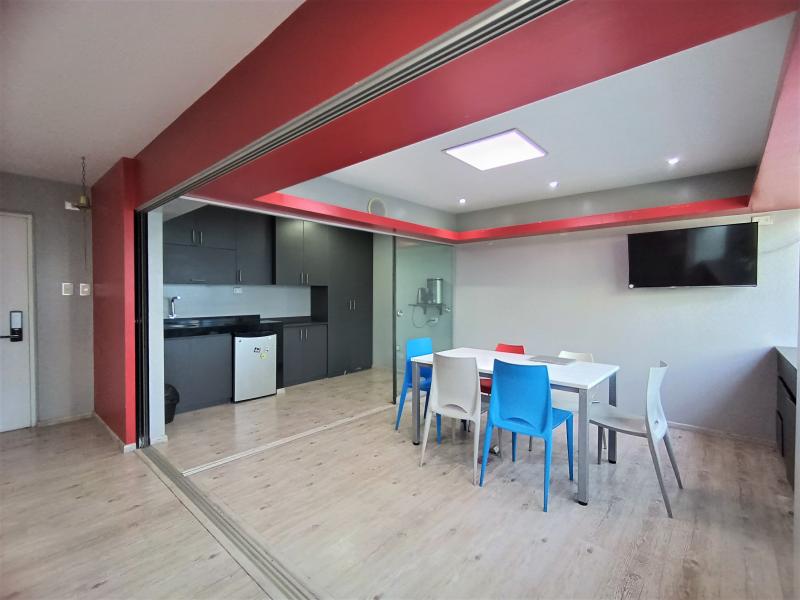 Oficina/Vivienda en el Corazón de Miraflores Venta 2 Ambientes A.C. 49 mt. $105,000