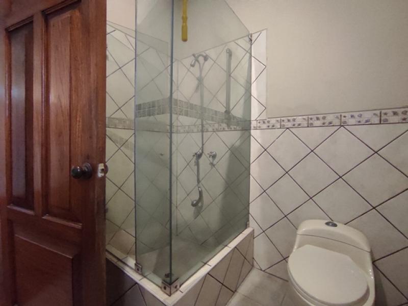 Casa en Alquiler en Zona Exclusiva de San Isidro  4 Dormitorios