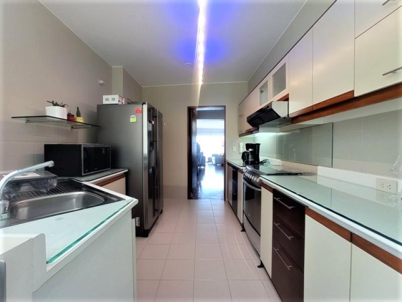 Estupendo Departamento Frente al Mar en Barranco 3 Dorm. $1,950 A.C. 175 mt.