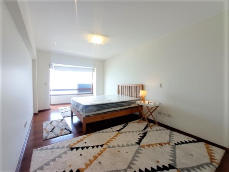 Estupendo Departamento Frente al Mar en Barranco 3 Dorm. $1,950 A.C. 175 mt.