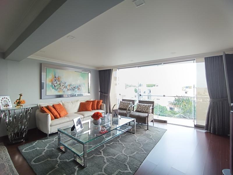 Exclusivo Departamento en Venta Urb. Monterrico, Surco - Condominio con Áreas Comunes