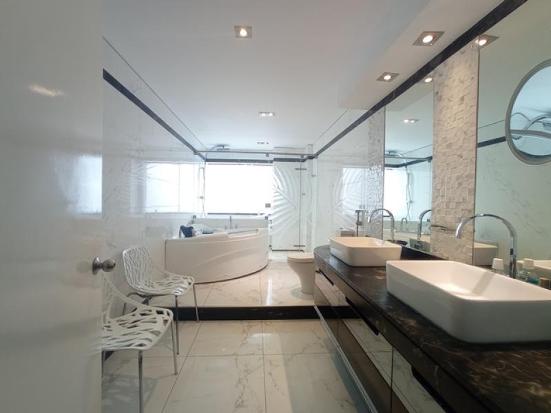 Departamento en Alquiler en San Isidro Finos Acabados 4 Dormitorios $2,900 A.C. 370 mt.