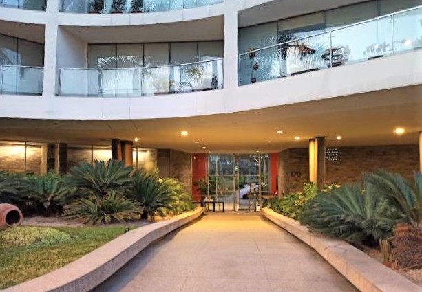 Exclusivo Departamento en Venta Urb. Monterrico, Surco - Condominio con Áreas Comunes