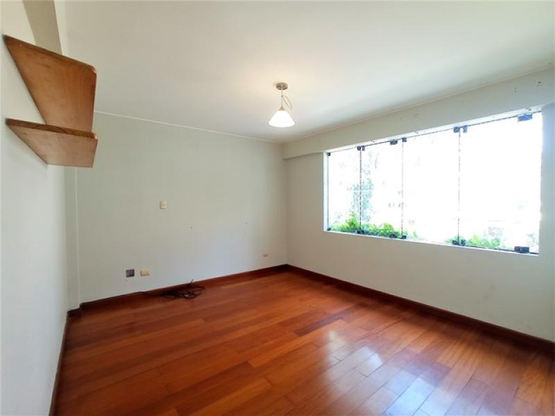 Dpto. en Vta. Zona Exclusiva de Chacarilla Surco 3 Dorm. $375,000 A.C. 198 MT.