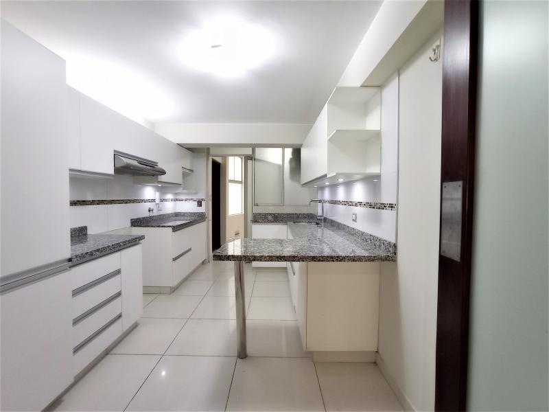 Dpto. en Alquiler Renovado en San Isidro Sin Muebles 3 Dormitorios A.C. 150 mt. S/.4,200