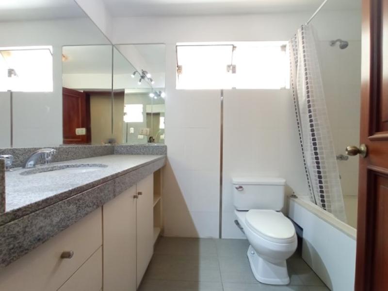 Dpto. en Vta. Zona Exclusiva de Chacarilla Surco 3 Dorm. $375,000 A.C. 198 MT.