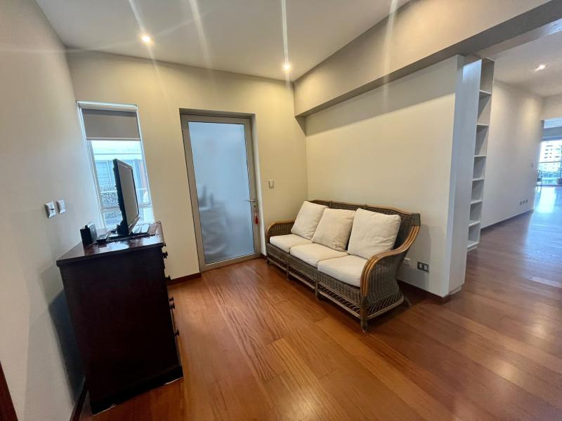 Departamento en Alquiler de Lujo en MIRAFLORES 3 Balcones 3 Dorm. $2,800  A.C. 216