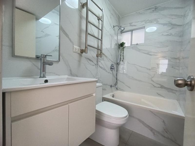 Pent-house Dúplex en Alquiler Amoblado de Lujo Vista Lateral al Mar $2,500 A.O. 260 mt.