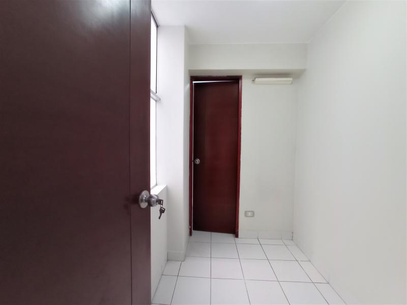 Dpto. en Alquiler Renovado en San Isidro Sin Muebles 3 Dormitorios A.C. 150 mt. S/.4,200