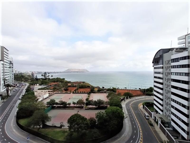 Departamento Dúplex en Alquiler en Miraflores Frente al Mar 2 dormitorios $1,600 A.C. 100