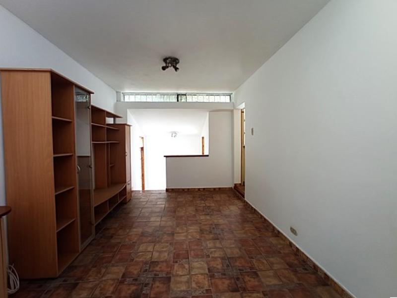 Casa en ALQUILER en Monterrico Surco JARDIN 5 dormitorios A.T. 300 mt. $2,500
