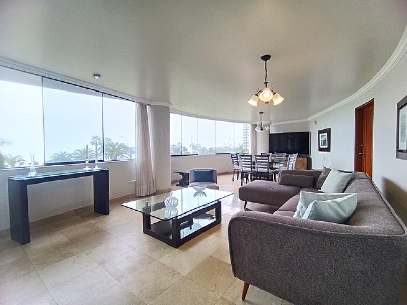 Exclusivo Dpto. Frente al Mar en Malecón Cisneros en Alquiler 3 Dorm. A.C. 198 mt. $2,600