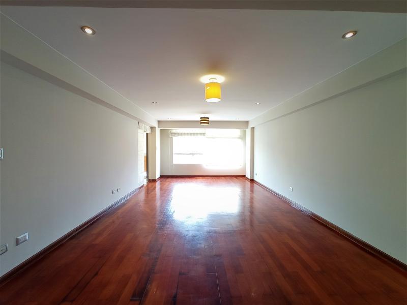 Dpto. en Alquiler Renovado en San Isidro Sin Muebles 3 Dormitorios A.C. 150 mt. S/.4,200