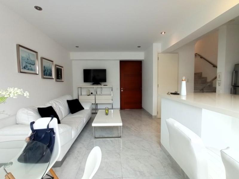 Departamento Dúplex en Alquiler Miraflores 1 Dormitorio $1,050 A.C 80 mt.