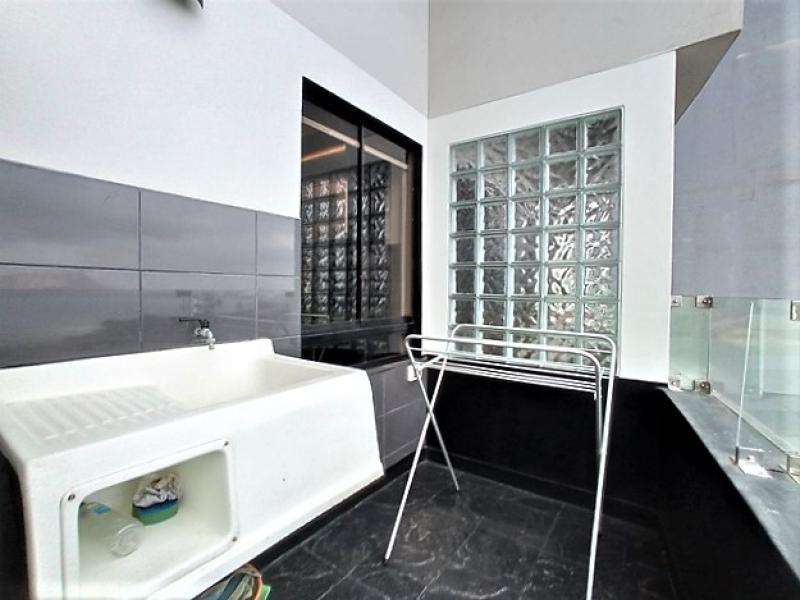 Departamento Dúplex en Alquiler en Miraflores Frente al Mar 2 dormitorios $1,600 A.C. 100