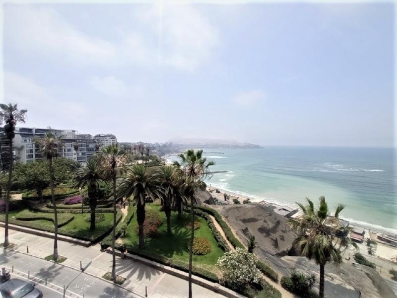 Estupendo Departamento Frente al Mar en Barranco 3 Dorm. $1,950 A.C. 175 mt.