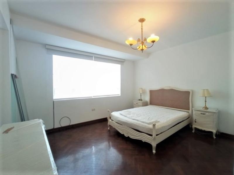 Departamento en Alquiler Amoblado en San Isidro 3 Dormitorios A.C 160 mt. $2,000