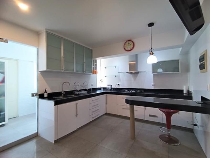 Pent-house Dúplex en Alquiler Amoblado de Lujo Vista Lateral al Mar $2,500 A.O. 260 mt.