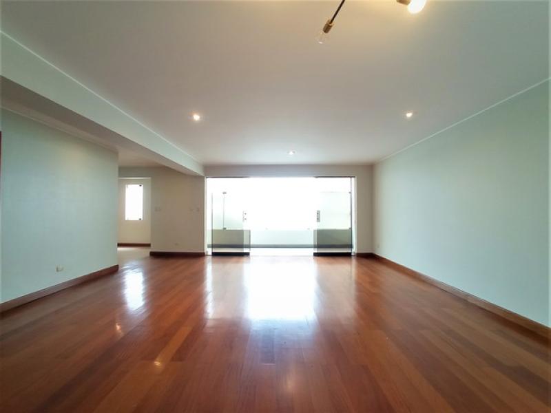 Dpto. en Vta. Zona Exclusiva de Chacarilla Surco 3 Dorm. $375,000 A.C. 198 MT.