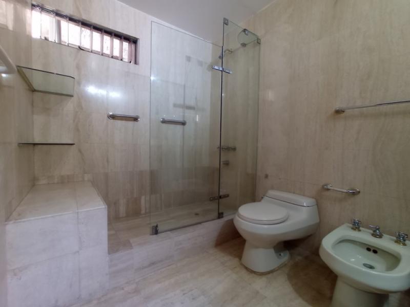 Dpto. en Vta. Zona Exclusiva de Chacarilla Surco 3 Dorm. $375,000 A.C. 198 MT.